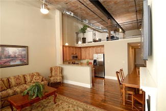 618 Main St Unit 1-307, Coventry, RI 02816