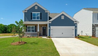 126 Ashelyn Park Dr, Fletcher, NC 28732