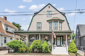16 Pacific St, Lynn, MA 01902