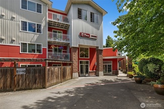 19500 Ballinger Way NE Unit 109, Shoreline, WA 98155