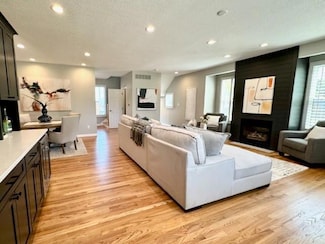 601 41st St Unit 1, Des Moines, IA 50312
