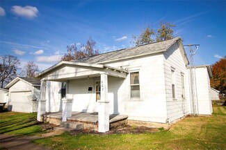 507 N 5th St, Marshall, IL 62441