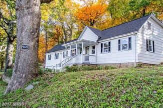 9605 Crest Hill Rd, Marshall, VA 20115