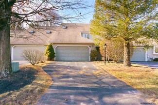 25 Constitution Dr, Glenmont, NY 12077