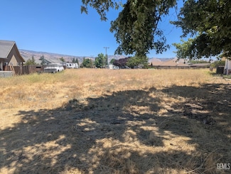 18140 Flare Dr, Tehachapi, CA 93561