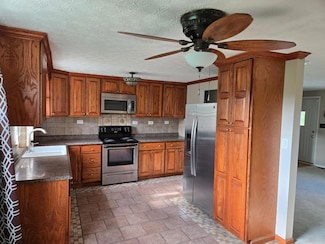 1275 Hathersage Place, Galloway, OH 43119