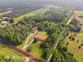 132 N Nine Mile Rd, Midland, MI 48640