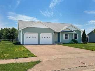 808 Lexington Blvd, Negaunee, MI 49866