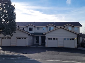 1065 NE Purcell Blvd, Bend, OR 97701