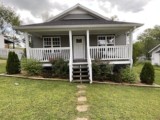 220 College Ave E, Carthage, TN 37030