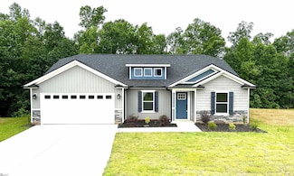 155 Gettys Farm Rd, Gaffney, SC 29341