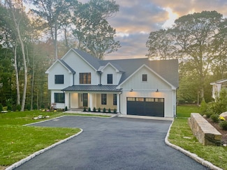 31 Rosano Rd, Stamford, CT 06905