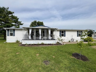 421 Enchanted Dr, Anderson, IN 46013