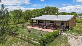 614 Callejon Rd, Taos, NM 87571