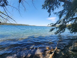 162 Peggs Bay, Middlefield, NY 13326