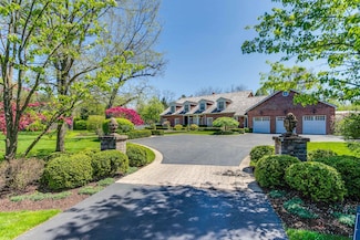 343 N Ahwahnee Rd, Lake Forest, IL 60045