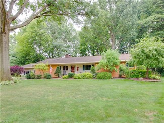 3050 Silverview Dr, Stow, OH 44224