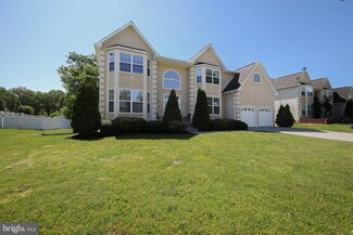 153 Blue Meadow Ln, Sicklerville, NJ 08081