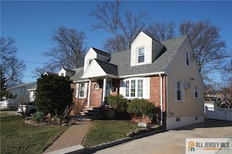 25 Clover Ave, Colonia, NJ 07067