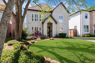 4425 Darsey St, Bellaire, TX 77401