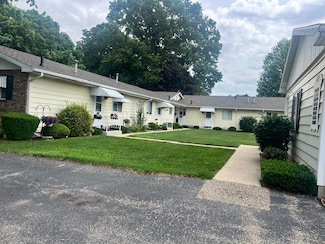 5804 Leisure South Dr SE Unit 202, Grand Rapids, MI 49548