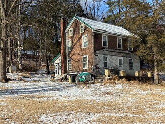 899 Browntown Rd, Nazareth, PA 18064