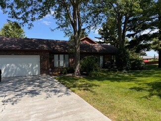 6211 Maple St Unit 603, Marengo, IL 60152