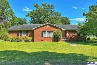 900 N 8th Ave, Dillon, SC 29536