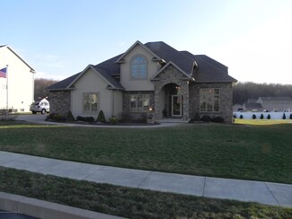 411 Varsity Dr, Throop, PA 18512