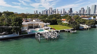 921 N Venetian Dr, Miami Beach, FL 33139