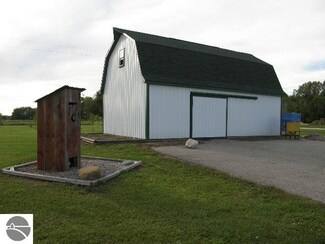3421 N State Rd, Alma, MI 48801
