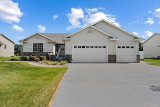 1625 Cornerstone Ln, Owatonna, MN 55060