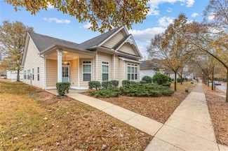 5863 Landers Loop, Fairburn, GA 30213