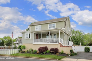 657 Bray Ave, Port Monmouth, NJ 07758