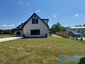 17826 Little Elk Rd, Athens, AL 35611