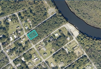 Lot 5 Cross St, Milton, FL 32583