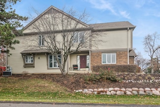 130 Warkworth Ln Unit 83, Inverness, IL 60067