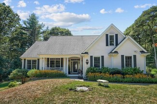 3 Dayna Ln, Buzzards Bay, MA 02532