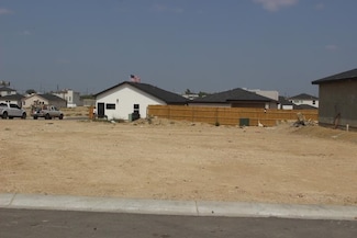 122 Faith Dr, Laredo, TX 78043
