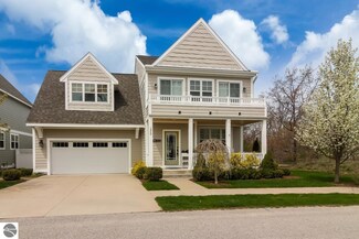 1350 Lake Ridge Dr, Traverse City, MI 49684
