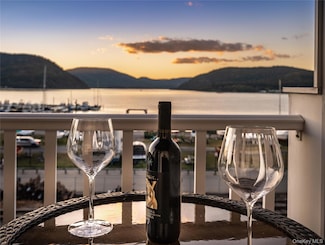 214 Waterside Close Unit 181, Peekskill, NY 10566