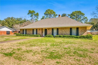 1611 Alexander Dr, Alexandria, LA 71301