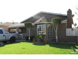 4416 E 57th St, Maywood, CA 90270