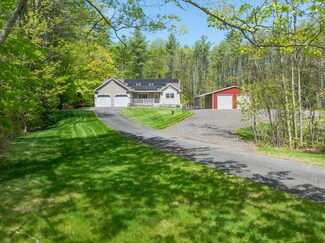 20 Leavitt Dr, Gorham, ME 04038
