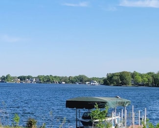 3114 Brooks Ln, Wayzata, MN 55391