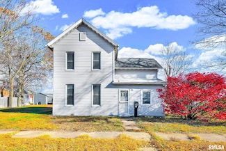 408 S 2nd St, Pekin, IL 61554