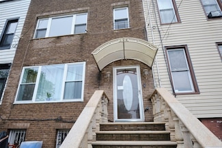 284 Hemlock St, Brooklyn, NY 11208