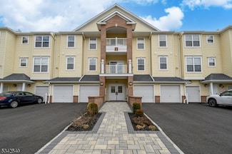 4307 Avery Ct, Somerset, NJ 08873