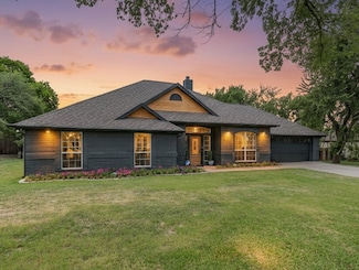 819 Norton St, Weatherford, TX 76086