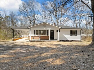 871 Beacon Light Rd, Spartanburg, SC 29307